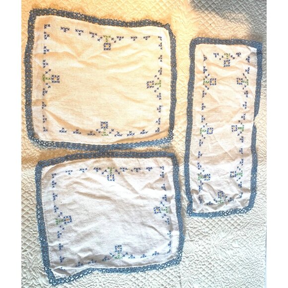Vintage blue lace and flower cross stitch doilies set of 3 - Picture 7 of 14